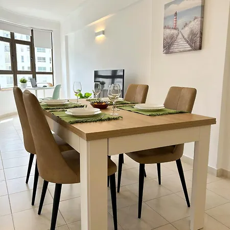 Homes Vibrant Ocean View Terraced With Swimming Pool 200 M To The Beaches Apartman