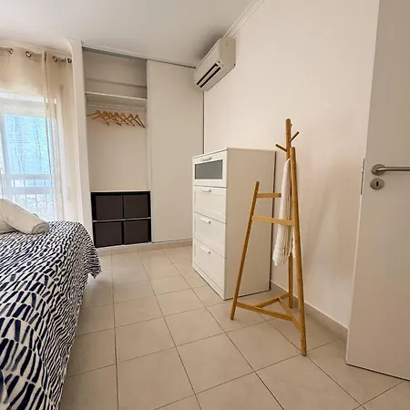 Homes Vibrant Ocean View Terraced With Swimming Pool 200 M To The Beaches Apartman