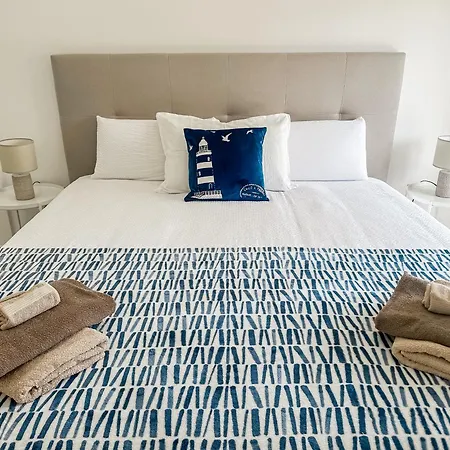 Apartment Homes Vibrant Ocean View Terraced With Swimming Pool 200 M To The Beaches