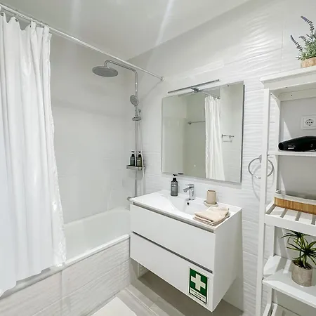 Apartment Homes Vibrant Ocean View Terraced With Swimming Pool 200 M To The Beaches