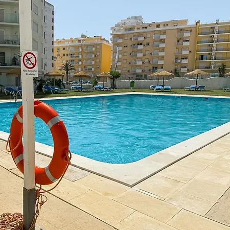 Homes Vibrant Ocean View Terraced With Swimming Pool 200 M To The Beaches Armacao de Pera