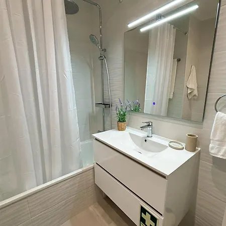 דירה Homes Vibrant Ocean View Terraced With Swimming Pool 200 M To The Beaches