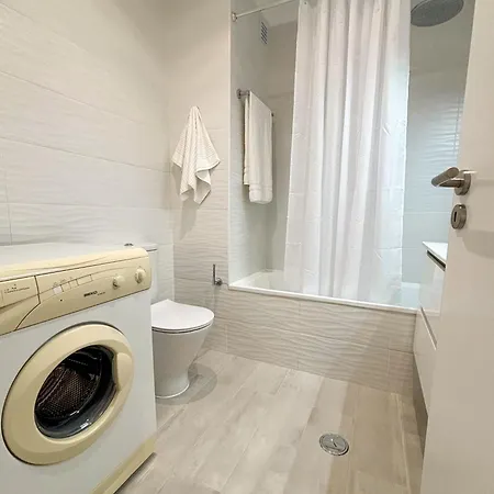 דירה Homes Vibrant Ocean View Terraced With Swimming Pool 200 M To The Beaches *